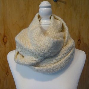 Delicious Bebe Chenille Scarf